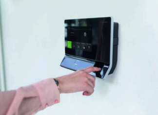 Il terminale dormakaba 97 00 è disponibile anche nella versione biometrica